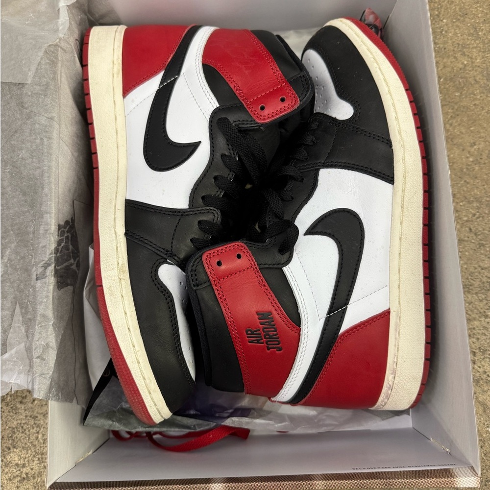 Jordan 1 OG Black Toe 11.5